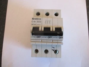 CRABTREE C50 50 AMP 6KA 6FT50C TRIPLE POLO MCB (MODELO ANTIGUO) - Imagen 1 de 1