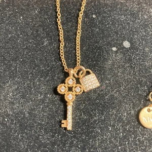 gold tone pave crystal lock and Key Necklace Signed MG 20-22” B120 - Picture 1 of 10