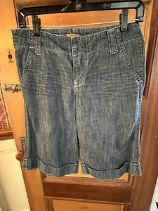Arden B Shorts Y2K 90s Size 6 Blue Denim Bermuda Front & BACK Pockets CUFFED LEG - Picture 1 of 13