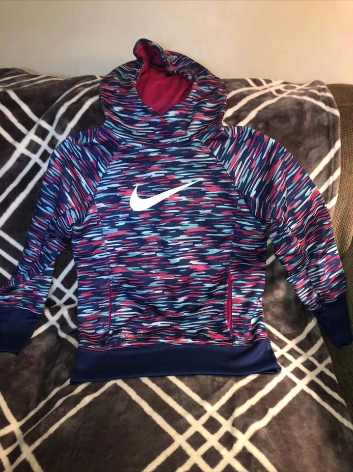Nike Therma Fit Sudadera con Capucha Pequeña 6-8 Azul y Rojo Mezcla Patrón Foto 1 de 3