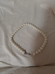 White Pearl necklace vintage  for girl's costume jewelry Christmas birthday - Picture 1 of 2