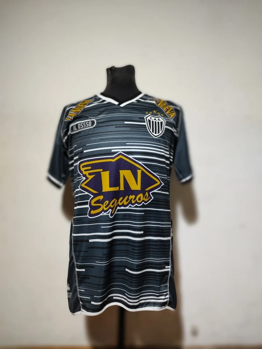 Preços baixos em Estudiantes Masculino Clube Internacional de