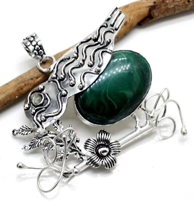 Colgante de plata de ley 925 con piedras preciosas de malaquita y calcedonia tamaño-2,10" Foto 1 de 2