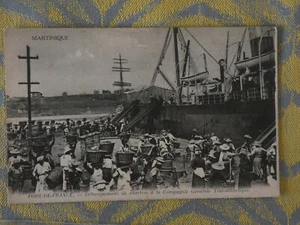 CPA fort de france debarquement de charbon compagnie generale transatlantique - Picture 1 of 1