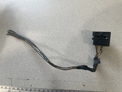 2000-2006 BMW X5 E53 ~ LEFT SIDE FUEL LEVEL SENSOR PLUG ~ 16116762044 ~ OEM PART - Image 1 of 3