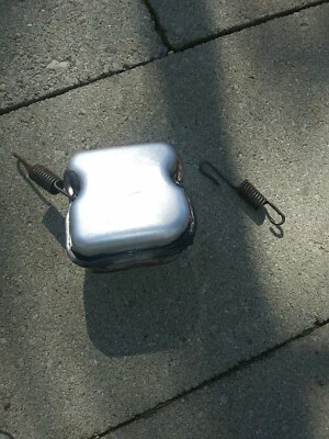 2003 WEEDEATER FX25 25CC STRING TRIMMER PARTS MUFFLER WITH SPRINGS - Image 1 of 2