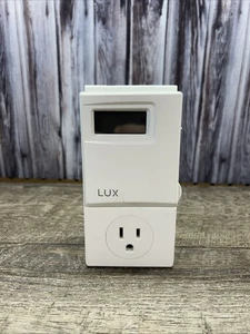 Programmable Outlet Thermostat LUX Win100 5-2 Day Heating & Cooling Low Voltage - Picture 1 of 5