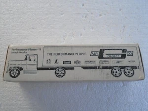 ERTL DIE CAST EASTWOOD AUTOMOBILLIA  PERFORMANCE PIONEER MR. GASKET - Picture 1 of 9