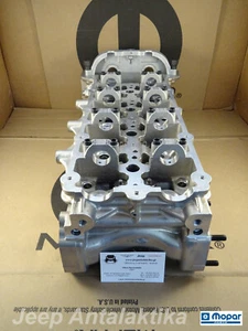 Engine Cylinder Head Jeep Wrangler JK 07-10 2.8CRD 68027079AB New OEM Mopar - Picture 1 of 7