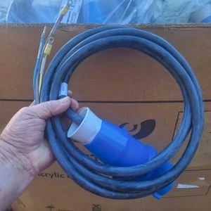 *NEW* Hubbell C332P6S C-IEC Plug, 2 Pole, 3 Wire, 32 amp and w/cable pigtail - Picture 1 of 6