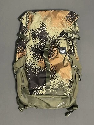 NWT Herschel Barlow Large Backpack 10856-04128 WG Camo 27L Hiking Camping RARE - Image 1 of 4