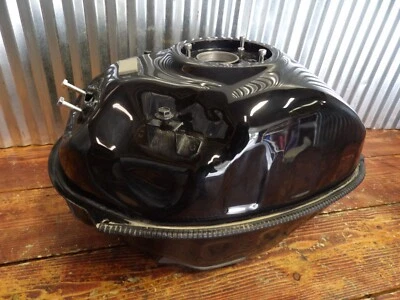 20-22 Yamaha MT03 & 19-23 YZF R3 GAS FUEL TANK BS7-F4110-00-00 - Image 1 of 4