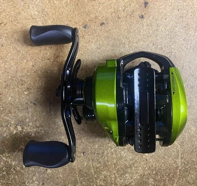 Lunkerhunt Bedlam Baitcast Reel  6.6:1 - Image 1 of 4