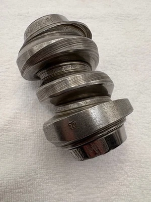 Engranaje helicoidal de dirección de dos dientes Ford modelo A 1929-1931 Foto 1 de 4