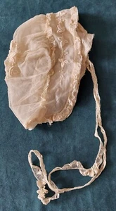 Gorro De Niña De Tul Bordado De Seda - Imagen 1 de 4