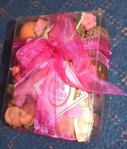 PINK AZALEA POTPOURRI GIFT BOX 10 OZ. Smells BEAUTIFUL Elegant Floral R29127AZA