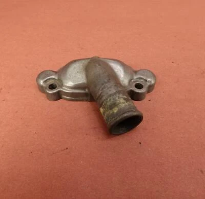 2006-2008 Triumph Daytona 675 соединение труб крышки впуска охлаждающей жидкости радиатора - Изображение 1 из 4