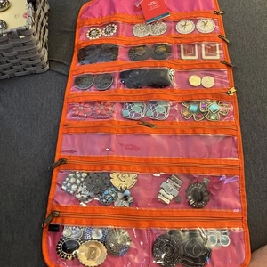 LINDSAY PHILLIPS 12 Pairs Interchangeable Shoe Snaps and case plus non matching - Picture 1 of 10