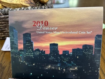 2010 P&D Mint Set Brilliant Uncirculated US  (28 Coin Set) - Image 1 of 4
