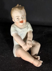 Antikes deutsches Biskuit sitzendes Klavier Baby - Bild 1 von 3
