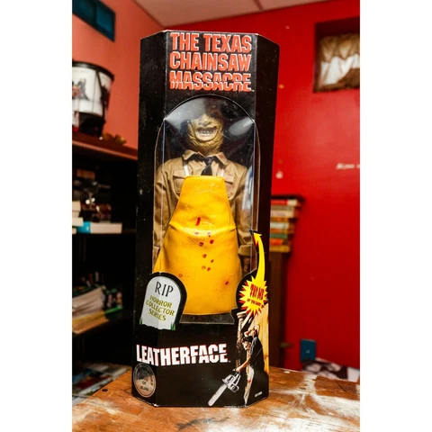 Leatherface 18" Doll RIP Horror Collector Series The Texas Chainsaw Massacre Cover
