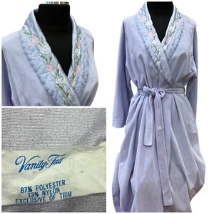 M Vanity Fair Robe Velour Lace Collar Cuff Cross Tie Wrap Front 70s Purple Lilac - Picture 1 of 15