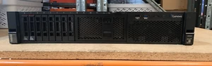 Lenovo SR650 2 x Intel Xeon Gold 6132 2.6GHz | 2 x 400GB SAS 12G 256GB(8X32) RAM - Picture 1 of 4