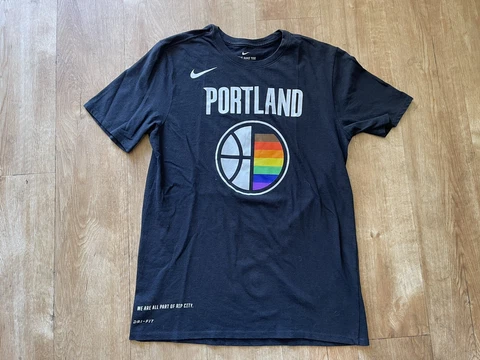 RARE Nike Portland Trail Blazers Rip City Pride Men’s T Shirt Large Rainbow EUC Cover