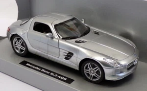 NewRay 1/24 Scale Model Car 71193 - Mercedes Benz SLS AMG - Silver - Picture 1 of 4