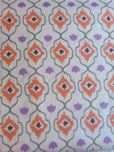 Tela de algodón Emma & Mila LOZENGE ~ Edredón gris púrpura crema naranja ~ 3 yardas x 44" W - Imagen 1 de 5