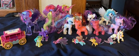 My Little Pony Huge Lot As Shown. 17 Ponies Various Sizes And Eras Cover