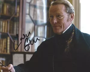 IAIN GLEN SIGNED AUTOGRAPHED 8x10 PHOTO RESIDENT EVIL +PROOF #6 - Picture 1 of 2