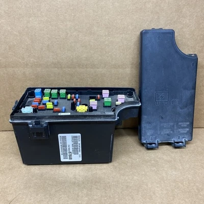 Jeep Patriot Compass TIPM 2015-2016 módulo integrado de potencia caja de fusibles P68232878AB Foto 1 de 4