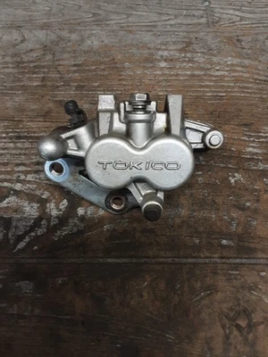 Conjunto de pinza de freno de disco delantera Kawasaki Vulcan 1500 VN1500 1999 99 BR-699 Foto 1 de 4