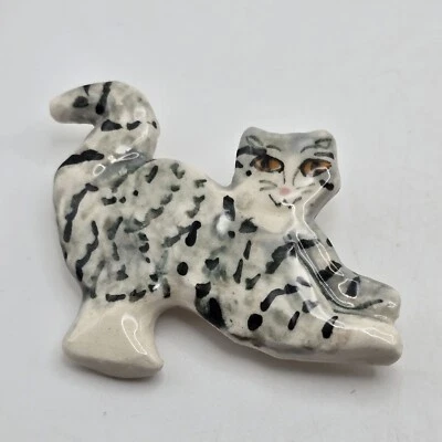 White Gray Black Striped Cat Pin Brooch Ceramic 1.5"H Unbranded - Image 1 of 4