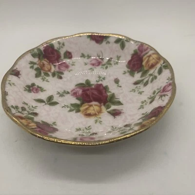 Royal Albert Old Country Roses Soft Pink Lace Saucer 5.5 Inches - Image 1 of 4