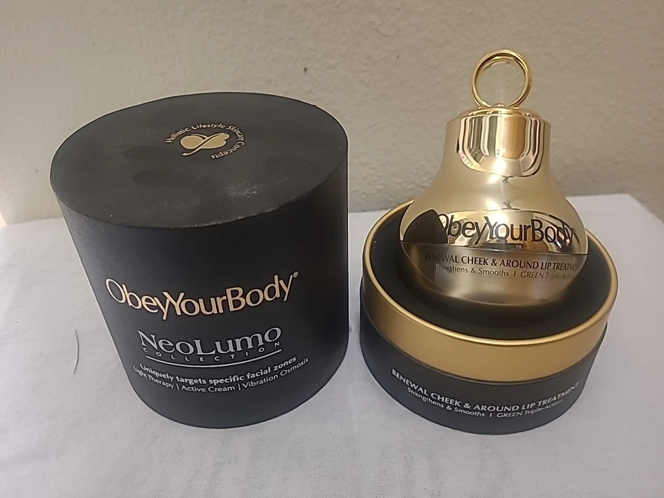 Obey Your Body NEOLUMO ОБНОВЛЕНИЕ ЛЕЧЕНИЕ ЩЕК И ВОКРУГ ГУБ - ЗЕЛЕНОЕ ТРОЙНОЕ ДЕЙСТВИЕ - Изображение 1 из 1