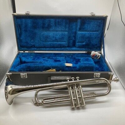 YAMAHA YTR-135 Trumpet Silver Color with Hard...
