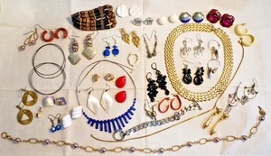 Costume Jewelry LOT | *Vintage* Laurel Burch Earrings Necklace Bracelet AVON + - Picture 1 of 21