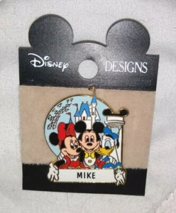 Disney Designs Emaille Pin für Mike Mickey & Minnie Mouse und Donald Duck Castle - Bild 1 von 2