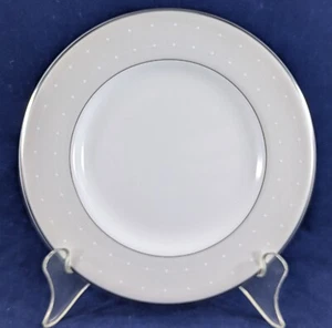 2007 Monique L'Huillier For Royal Doulton Etoile Platinum Bone China Salad Plate - Picture 1 of 4