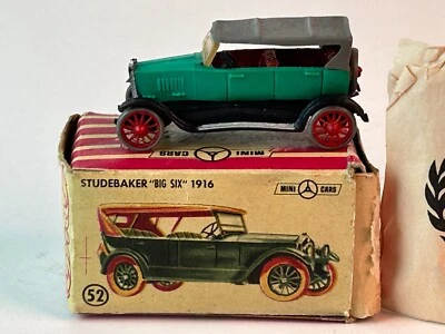 Anguplas 1:86 Scale 1916 Studebaker Big Six Touring Car with Box, Green - Image 1 of 4
