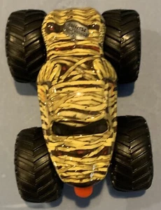 Hot Wheels MONSTER JAM Monster Mutt Mummy Halloween 1:64 - Picture 1 of 3