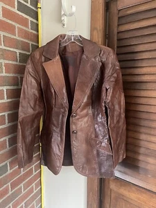 Vintage women's brown leather blazer size 12 with a two button closure - Picture 1 of 5