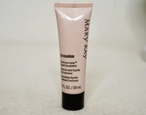 Base líquida Mary Kay Timewise Luminous Wear Marfil 2 normal/seca sin caja - Imagen 1 de 4