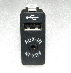 BMW X5 F15 X3 F25 X4 F26 F85 X6 F16 F86 USB AUX Socket OEM 84109266607, 9266607 - Picture 1 of 4