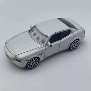 Voiture Disney Cars Antonio Veloce MASERATI BLANCHE Diecast métal 1/55 - Foto 1 di 7