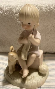 Vintage Knitting Girl & Cat Lefton 03844 NOS from 80s Porcelain Figurine - Picture 1 of 10