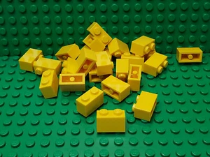 ** 25 CT LOT ** Lego NEW yellow 1 x 2 standard bricks Lot of 25 - Picture 1 of 1