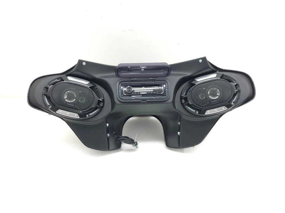 Harley Davidson Heritage Softail Deluxe Bagger 6x9 Radio System - Image 1 of 4